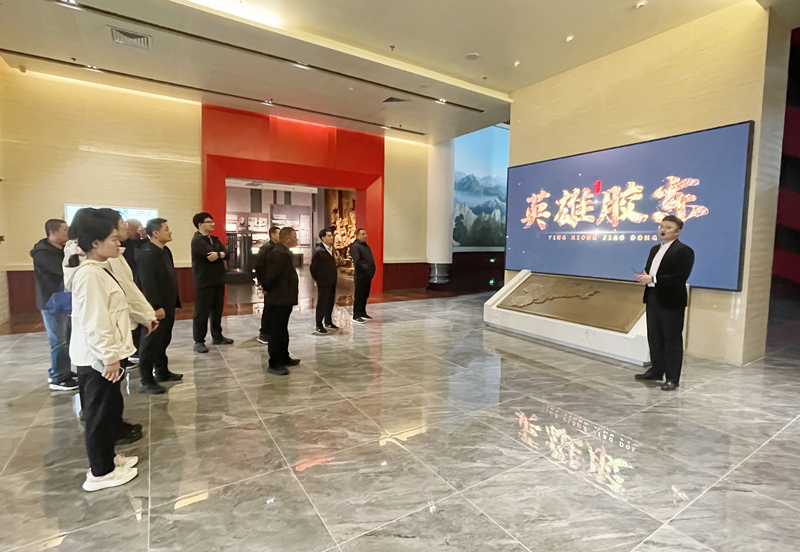 山東出版實(shí)業(yè)煙臺(tái)分公司黨支部開(kāi)展 “傳承紅色基因，積蓄?yuàn)^進(jìn)力量”主題黨日活動(dòng)